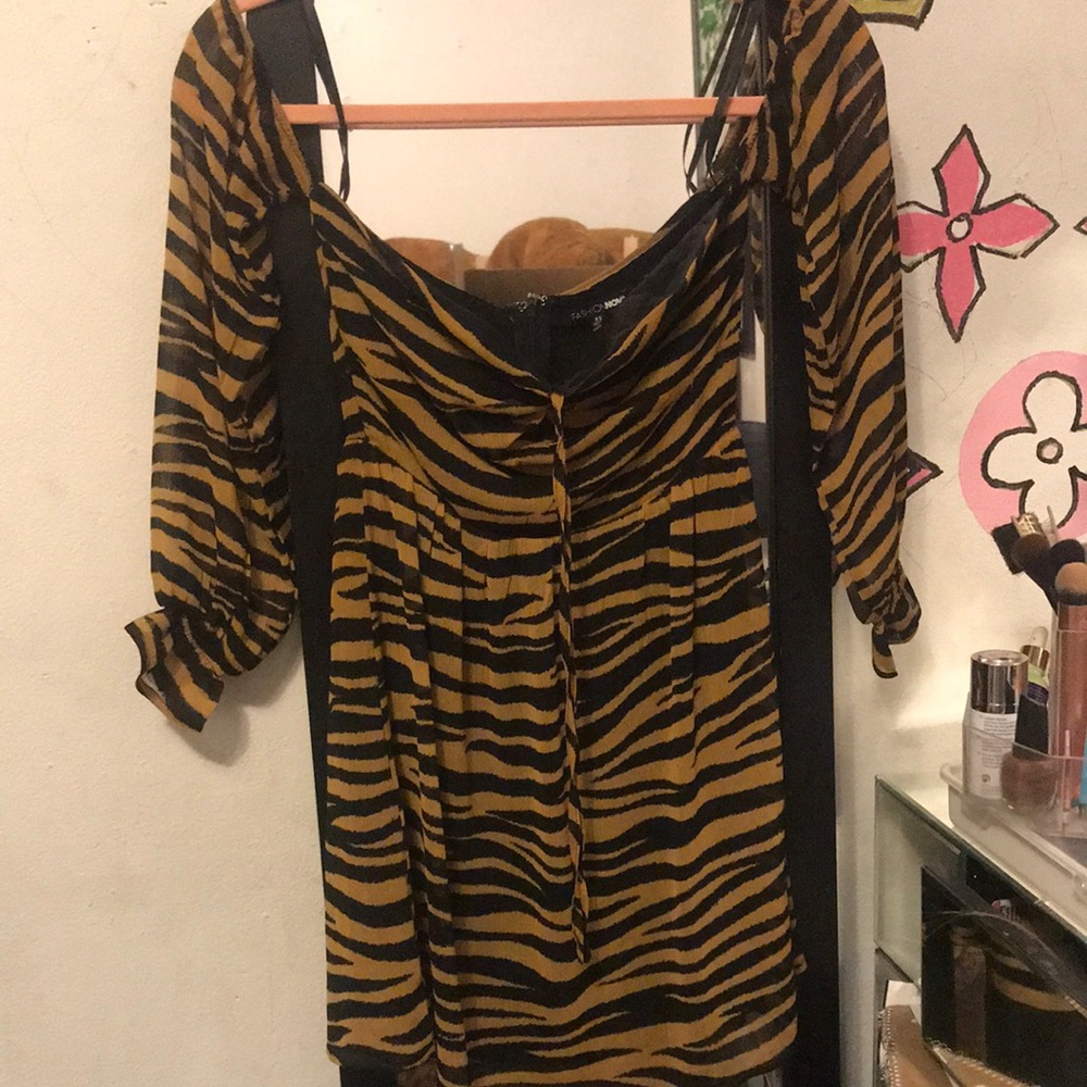 Fashion nova xs tiger striped, sleeved mini dress